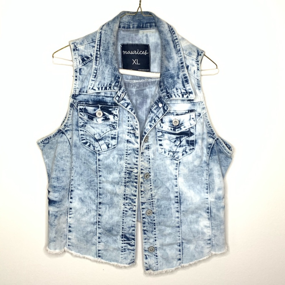 Light Acid Wash Distressed Denim Vest
